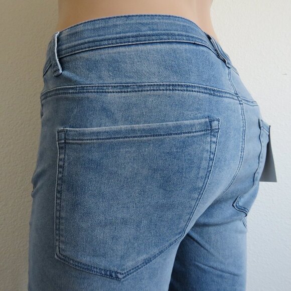 DG2 by Diane Gilman Jean Women The Shaper ELASTIC No-Gap Waistband Size 18WT NWT - Picture 1 of 4